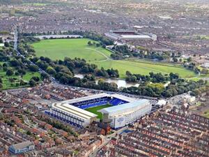 ملعب غوديسون بارك معقل إيفرتون