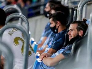 بايل على دكة البدلاء