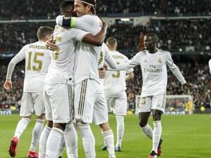 ريال مدريد يجدد صفوفه