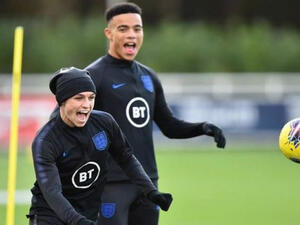 غرينوود وفودين خلال تدريبات منتخب إنجلترا