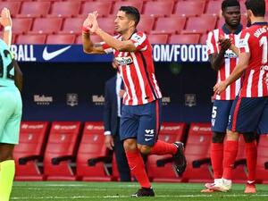 سواريز يتألق في مشاركته الأولى مع أتلتيكو