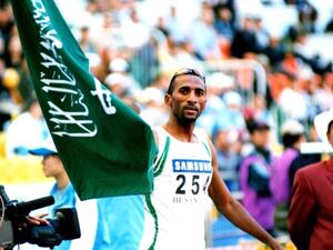 Hadi Souan celebrates his 400m hurdles silver medal at Sydney 2000. (Photo: SG)