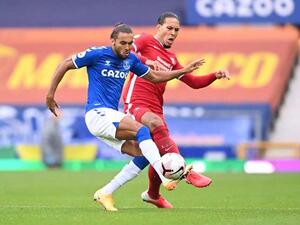 من مباراة ليفربول وإيفرتون في الدوري الإنجليزي