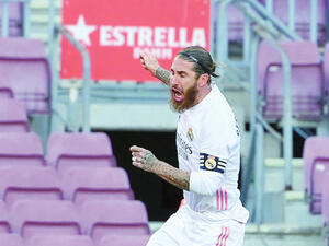 راموس يحتفل بهدفه