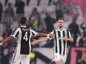 ميراليم بيانيتش (يمين)