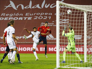 خسارة تاريخية للمانشافت