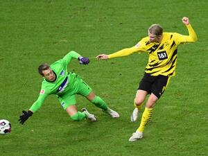 هالاند يواصل التألق