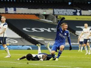 فاردي يقود ليستر للمركز الثاني