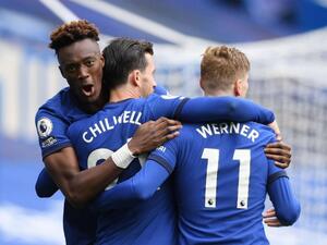 تيمو فيرنر (يمين)