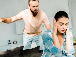 السيطرة على مشاعرك والحفاظ على هدوئك يساعدك على التفكير بوضوح وحكمة  السيطرة على مشاعرك والحفاظ على هدوئك يساعدك على التفكير بوضوح وحكمة