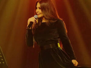 Elissa on Stage in Saudi Arabia Concert