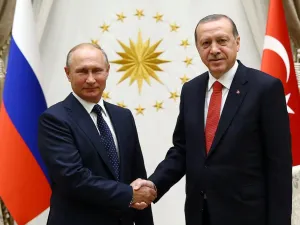 ارشيف/ الرئيسان التركي رجب طيب اردوغان (يمين) والروسي فلاديمير بوتين