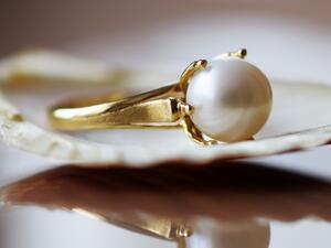 عروس البوابة: كوني مميزة بخاتم خطوبة من اللؤلؤ