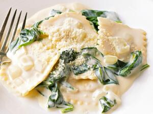رافيولي بالسبانخ والجبن