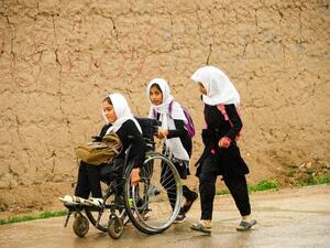 A group of Afghan schoolgirls are seen walking to school. (AFP/ File Photo)