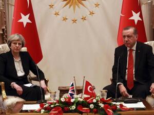 Recep Tayyip Erdogan, Turkey's president, (L) with UK PM Theresa May. (AFP/ File Photo)