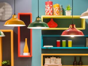 يمكنك إضافة لمسة من الأناقة والرقي عن طريق وضع الزهور الطبيعية في فاظات زجاجية يمكنك إضافة لمسة من الأناقة والرقي عن طريق وضع الزهور الطبيعية في فاظات زجاجية