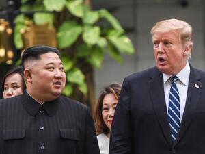 US President Donald Trump (R) walks with North Korea's leader Kim Jong Un during a break in talks at the second US-North Korea summit at the Sofitel Legend Metropole hotel in Hanoi on February 28, 2019. (AFP/ File Photo)