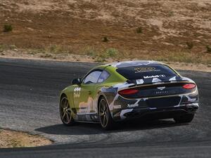 كانت قد سجّلت Bentley الرقم القياسي في سباق ’بايكس بيك‘ الدولي العام الماضي عن فئة المركبات الرياضية متعدّدة الاستخدامات (SUV) بالإنتاج التجاري العام