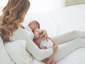 الرضاعة الطبيعية تُعد السبيل الوحيد للأطفال للتخلص من درجات الحرارة