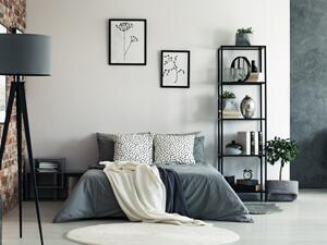 يحث الخبراء على عدم إدخال الأمور المرتبطة بالعمل إلى غرفة النوم لأنه من الأفضل أن يظل هذا المكان مرتبطا بالراحة