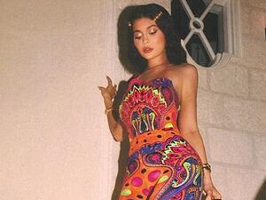 Kylie Jenner took to Instagram to share some sultry snaps of herself rocking vintage Versace on Thursday. (Kylie Jenner /Instagram)