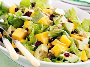 سلطة المانجو والجرجير