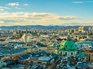 Aerial view of Vienna (Shutterstock)	
