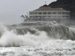 أكثر من 200 شخص قد لاقوا حتفهم في عام 2018 جراء الأمطار الغزيرة والفيضانات في أجزاء من غرب اليابان.