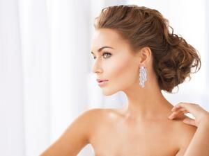 لطلّة لافتة تبقى في الذاكرة لا بد من الحرص على أدق التفاصيل لتكون العروس مشرقة بكل ما للكلمة من معنى لطلّة لافتة تبقى في الذاكرة لا بد من الحرص على أدق التفاصيل لتكون العروس مشرقة بكل ما للكلمة من معنى