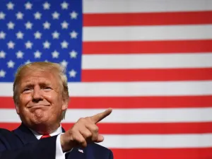 US President Donald Trump speaks during a "Keep America Great" campaign rally at the SNHU Arena in Manchester, New Hampshire, on August 15, 2019. (Nicholas Kamm / AFP)
