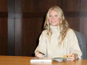 Gwyneth Paltrow has been bonding with f ellow actrss Dakota since she began dating Gwyneths exhusband Chris Martin Source Kathy Hutchins Shutterstock