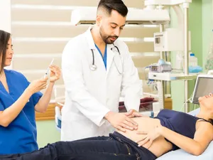 عوامل تزيد من خطورة الولادة المبكرة