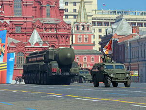 Solemn passage of military hardware on Red Square. (Shutterstock/ File Photo)