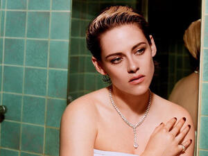 The 'Twilight' star, who is currently dating Stella Maxwell Source @kristenstewartx instagram