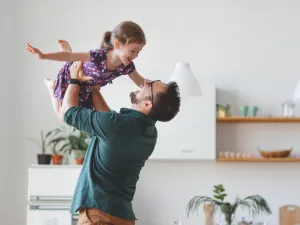 تقدم الأطفال الذين استفادوا من الاهتمام الأبوي