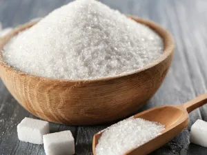يجب اختيار أنواع الفاكهة التي تكون فيها نسبة السكر منخفضة