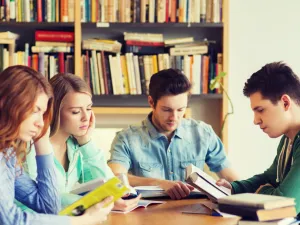 من الضروري قبل أن تبدأ بالقراءة أن تكون على معرفة وإلمام بالموضوع الذي تقرأه