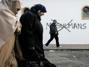  ماكرون قد دعا قبل أيام إلى مكافحة ما وصفه بـ “الشر الإسلامي” بصرامة