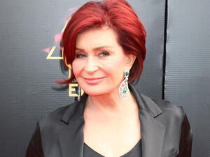 Osbourne recalled how she had a mouth lift that caused numbness and a temporary curled lip.