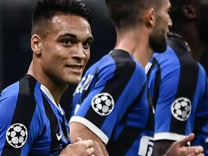 لاوتارو يحتفل بهدفه