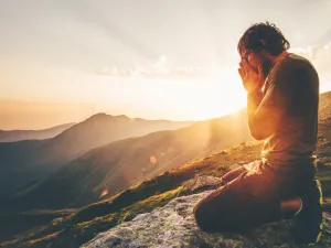  الدعاء باسم الله الأعظم وأسمائه الحسنى وصفاته العلى