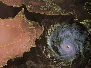الحالة المدارية للعاصفة "مها" تشير إلى تطورها من إعصار مداري من الدرجة الأولى الى الثانية