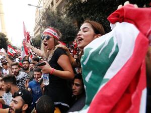 يشهد لبنان تظاهرات متواصلة منذ 17 أكتوبر