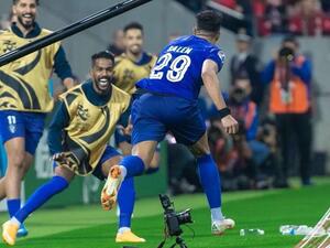 الهلال يتوج باللقب الآسيوي أخيراً