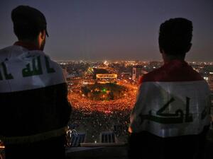 Iraqi protesters gather at Tahrir square during ongoing anti-government demonstrations in the capital Baghdad on October 31, 2019. Iraq's president vowed today to hold early elections in response to a month of deadly protests, but demonstrators said the move fell far short of their demands for a political overhaul. AHMAD AL-RUBAYE / AFP