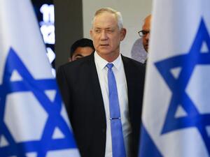 Israeli Kahol Lavan (Blue and White) political alliance leader and retired General Benny Gantz, arrives to give a statement ahead of a midnight deadline in the coastal city of Tel Aviv on November 20, 2019. (AFP/ File Photo)
