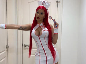 She became the first female artist to win Best Rap Album as a solo artist 