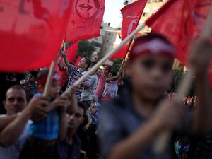 ​القوات الإسرائيلية​ داهمت عددا من المنازل في ​رام الله​ واعتقلت العشرات