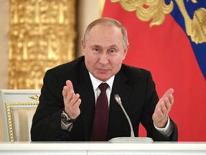 Russian President Vladimir Putin gestures during his meeting with business community at the Kremlin in Moscow, on December 25, 2019. Alexander NEMENOV / AFP